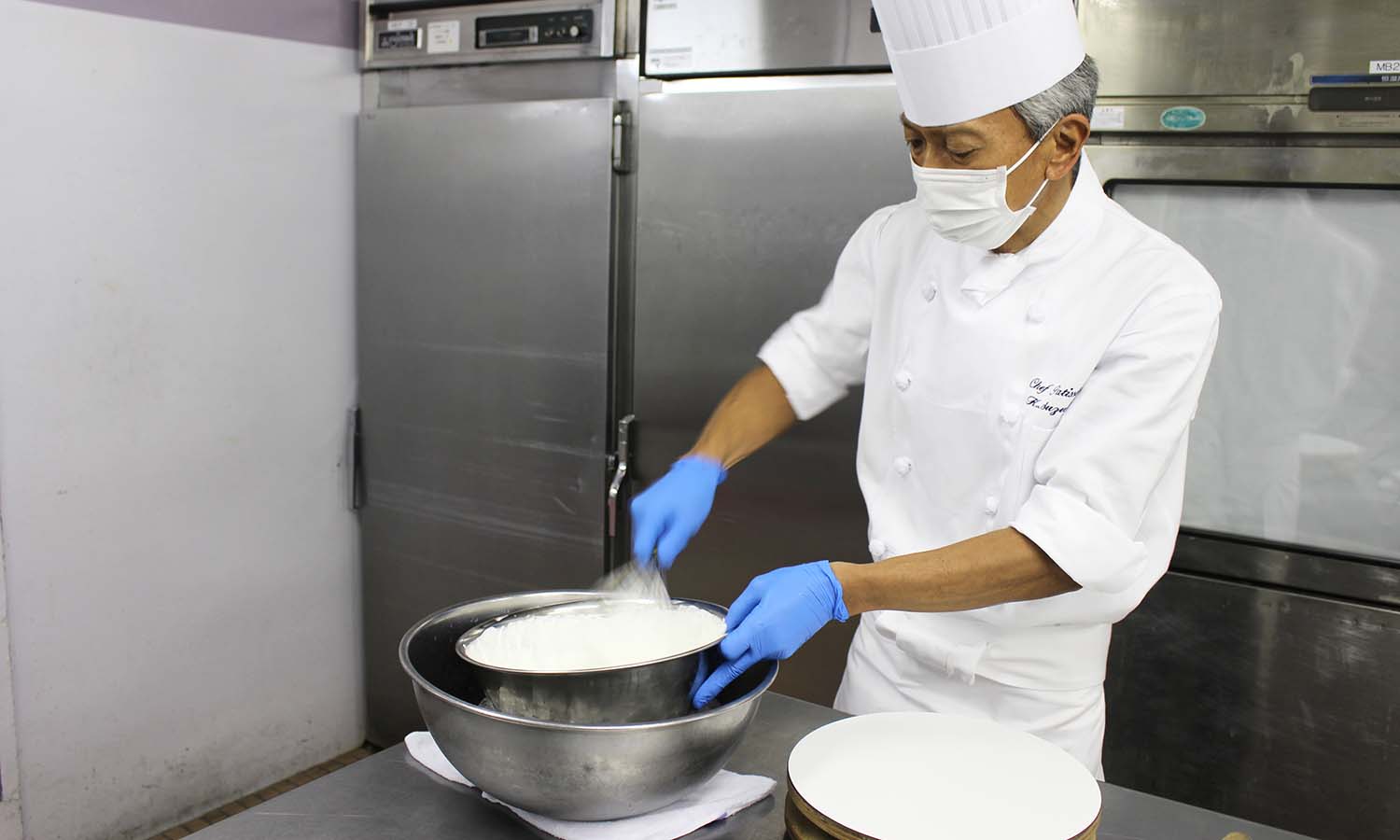 シェフパティシエの鈴木薫さん